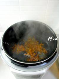 金虫草蜜枣乌鸡汤做法图解5)