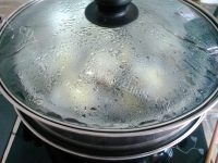 美味的蒜蓉粉丝蒸带子