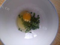 绿色食物之韭菜鸡蛋饼做法图解2)