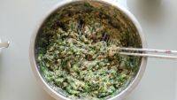 自己做的韭菜肉包做法图解6)