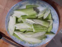色味俱佳的炒丝瓜做法图解1)