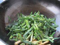 家常菜韭菜炒豆干做法图解5)