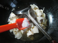 家常榨菜丝平菇煮豆腐的做法图解六