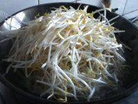 家常菜凉拌绿豆芽做法图解2)
