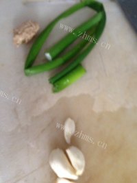 回味无穷的炒凉粉做法图解2)