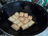 家常菜茼蒿炒豆腐做法图解4)