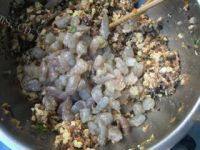 自制肉三鲜饺子做法图解12)