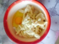 自制豆渣鸡蛋饼做法图解3)