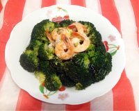 家常菜虾仁炒西兰花