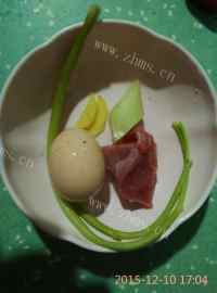 自制牛肉芹菜小馄饨做法图解1)