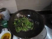 家常菜苔菜炒肉丝做法图解3)