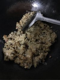 自制糯米烧麦做法图解7)