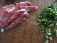 家常菜海带炖豆腐做法图解3)