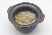鲜美的玉竹筒骨汤做法图解5)