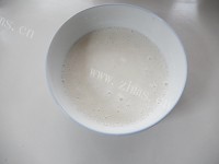 自制豆沙卷做法图解3)