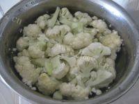 口感饱满得西红柿炒菜花做法图解1)