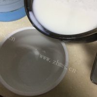 DIY牛奶冻的做法图解七