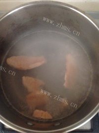 香气浓郁的三文鱼蔬菜粥做法图解6)