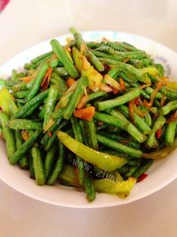 好吃的干煸豆角做法图解6)
