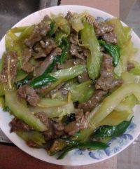 香鲜至极的西芹炒牛肉