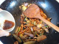 家常菜肉丝炒茄子