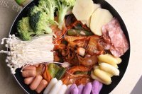 可口的韩式年糕火锅的做法图解四
