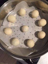 自制牛奶豆沙包做法图解5)