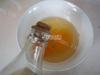 美味的蟹黄蛋做法图解4)
