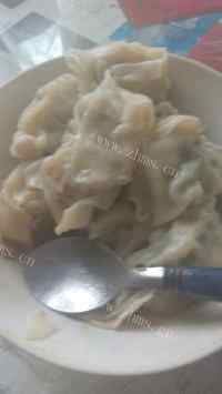 荠菜香菇肉馄饨做法图解4)