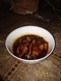 色味俱全的蒜台炒肉做法图解4)