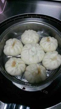 自己做的香菇肉包