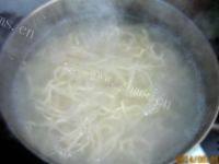 诱人的家常炸酱面做法图解31)