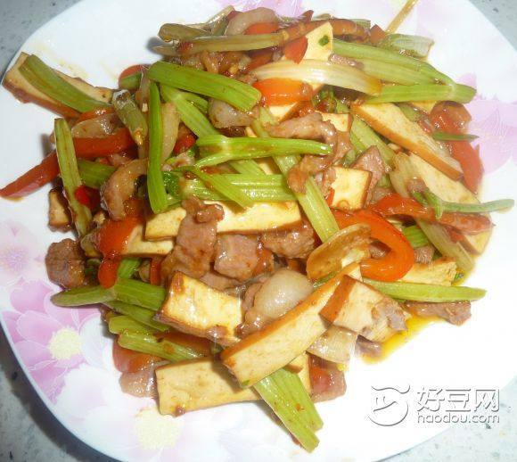 芹菜豆干炒肉