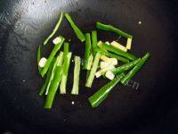 自制鸡腿菇炒肉做法图解6)