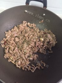 色香味俱全的青椒肉丝做法图解4)