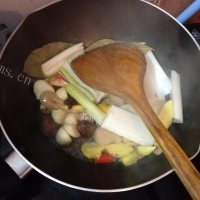 电压力锅红焖羊肉做法图解1)