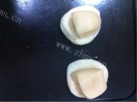 色泽不错的黑芝麻酥饼做法图解2)