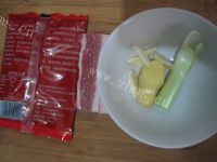 美味的炸酱面做法图解1)