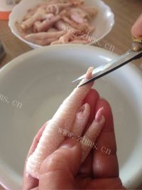 好吃的泡椒凤爪做法图解2)