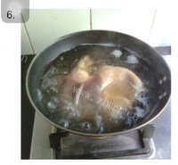 美味养脾散煲猪肚做法图解2)