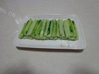 家常菜蒜蓉黄瓜条做法图解2)
