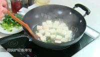 家常菜蒜苗烧豆腐做法图解3)