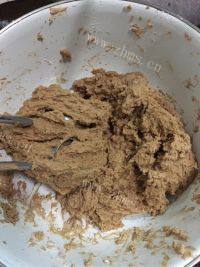 香脆的巧克力饼干做法图解8)