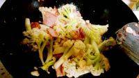 「DIY」干煸培根菜花做法图解6)