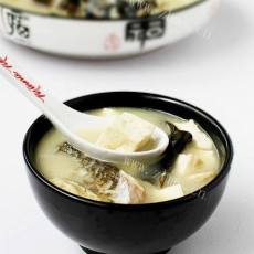 鳙鱼头豆腐汤