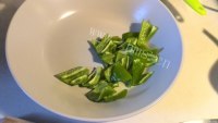 营养丰富的家常烧茄子做法图解2)