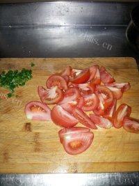 美味的番茄紫菜汤做法图解1)