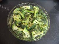 甘脆的白灼西兰花做法图解2)