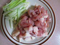 家常菜小白菜炒肉做法图解2)
