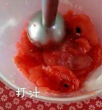 美味的西瓜冰淇淋做法图解3)